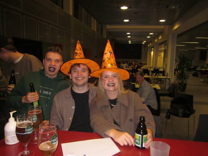 halloween/20251031211704_00