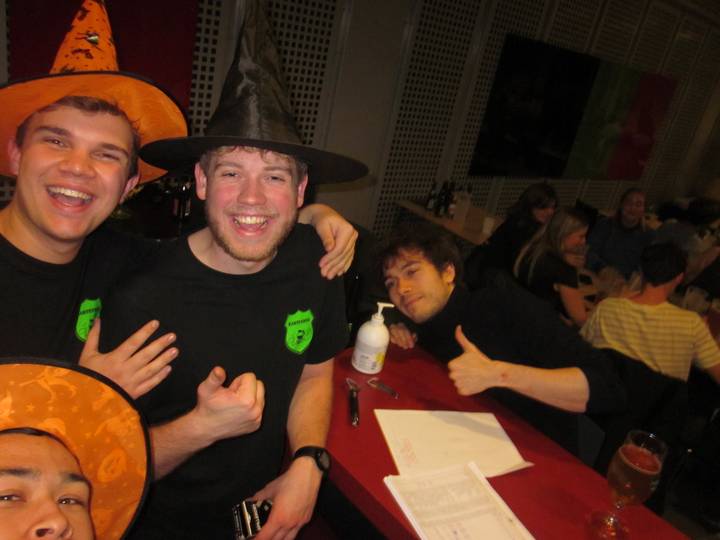 halloween/20251031214318_00