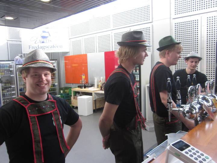 oktoberfest/20251003144500_00