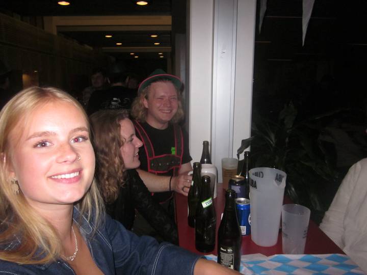 oktoberfest/20251003194747_00