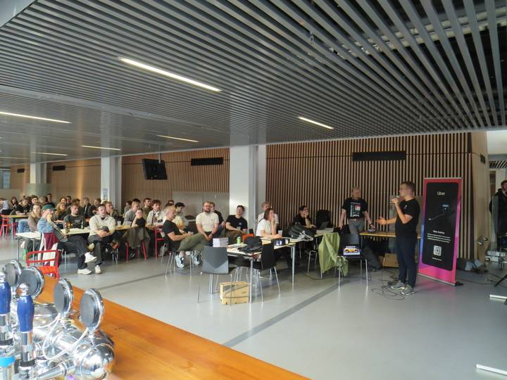 sponsorbar-m-uber/20251024010753_00